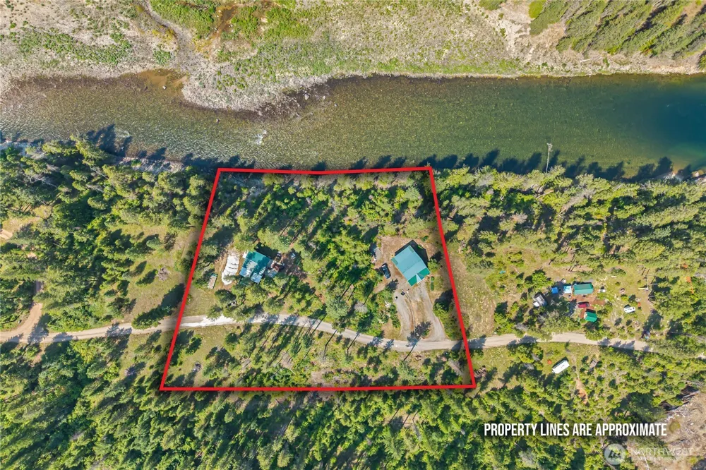 3733 V Sand Creek Road Kettle Falls, WA 99141