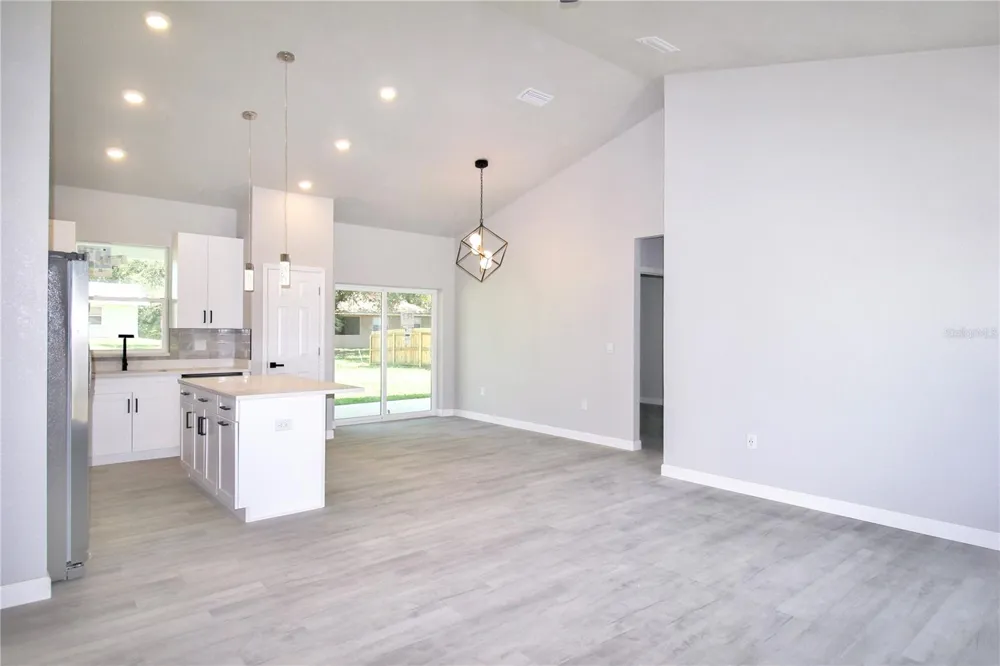 4000 GARIENDA AVENUE Sebring, FL 33872