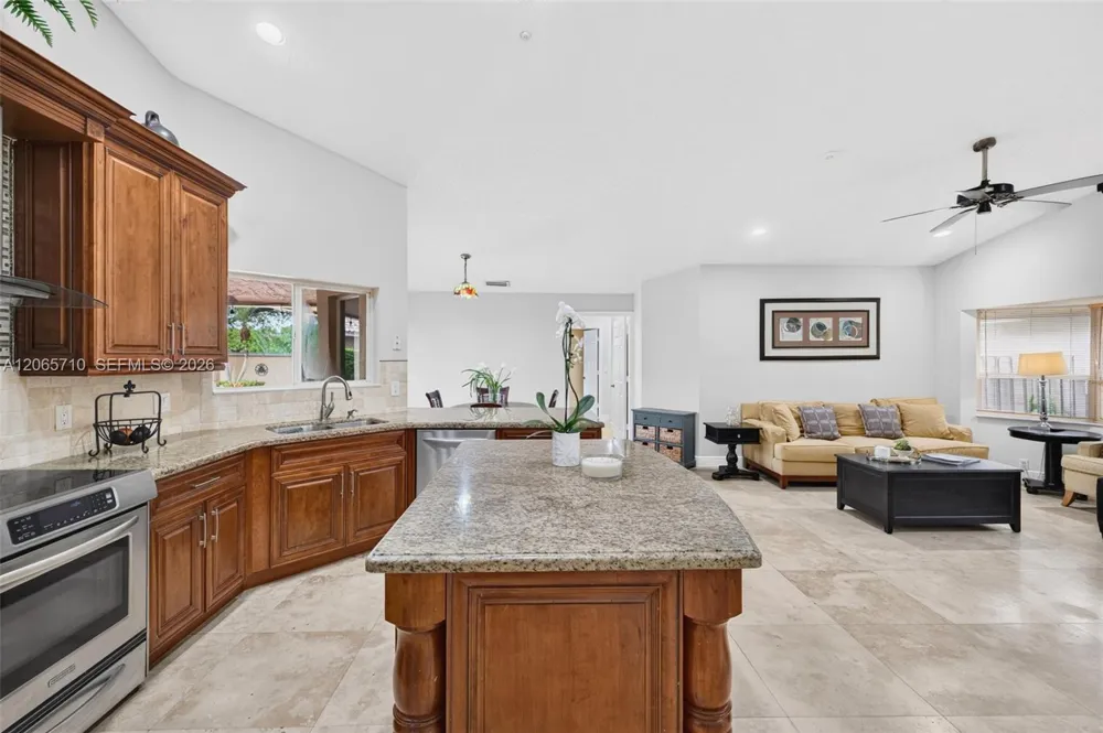 581 NW 110th Ave Plantation, FL 33324