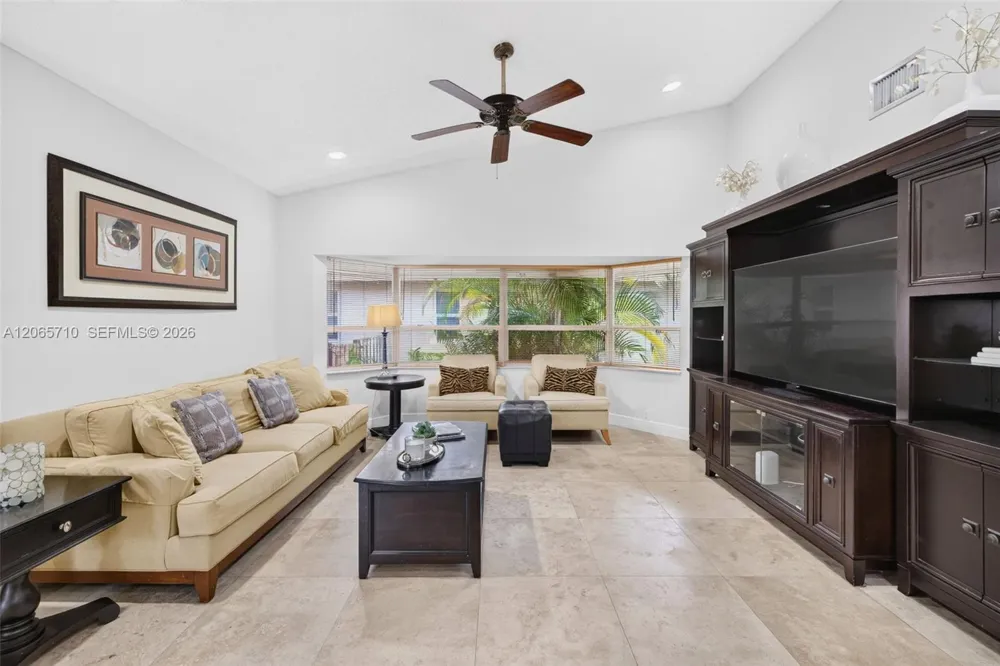 581 NW 110th Ave Plantation, FL 33324