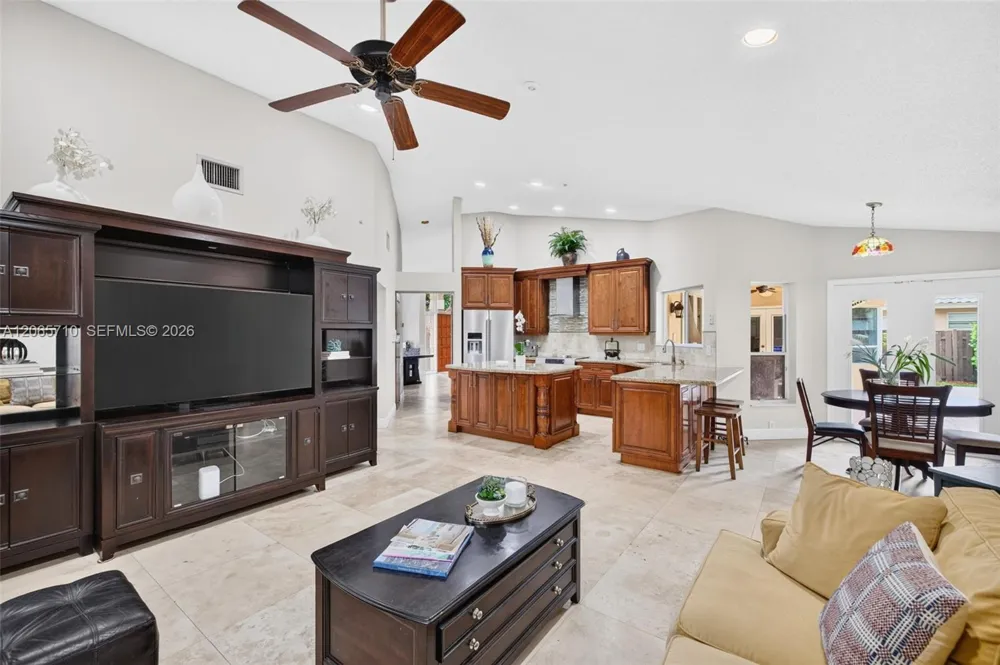 581 NW 110th Ave Plantation, FL 33324