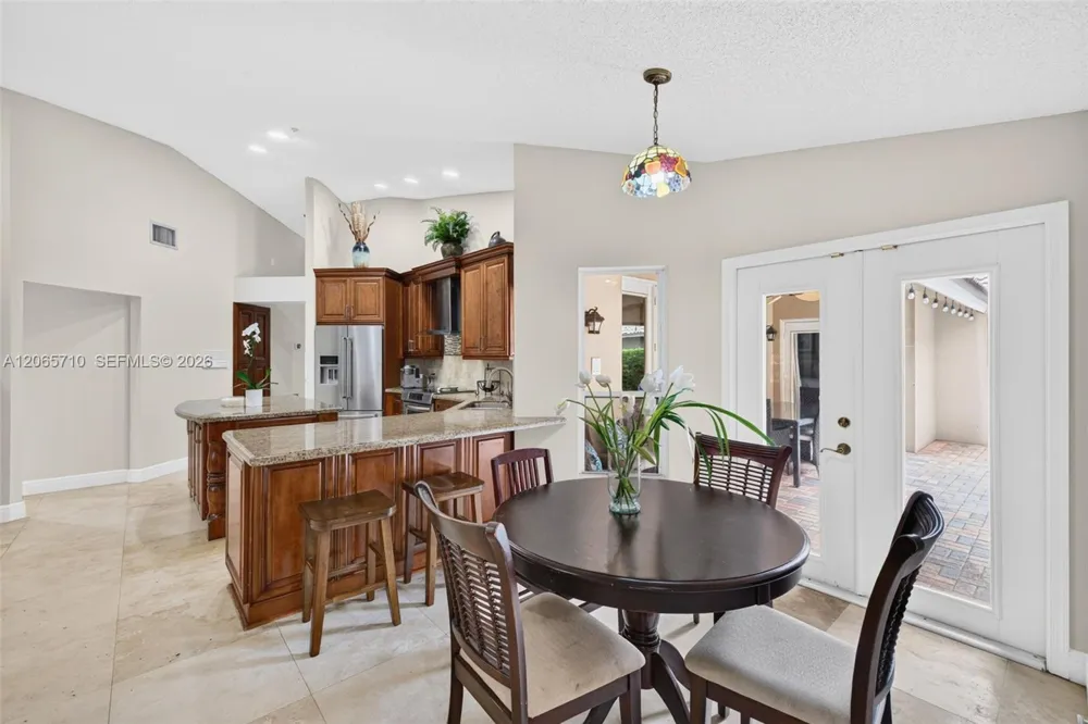 581 NW 110th Ave Plantation, FL 33324