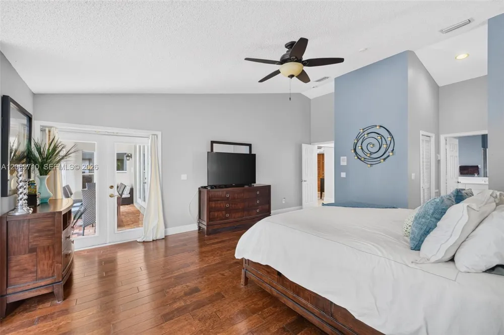 581 NW 110th Ave Plantation, FL 33324