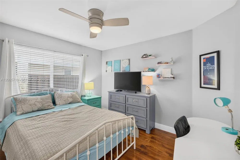 581 NW 110th Ave Plantation, FL 33324