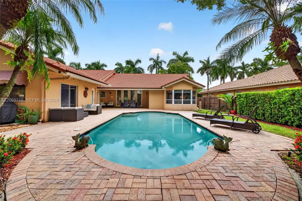 581 NW 110th Ave Plantation, FL 33324
