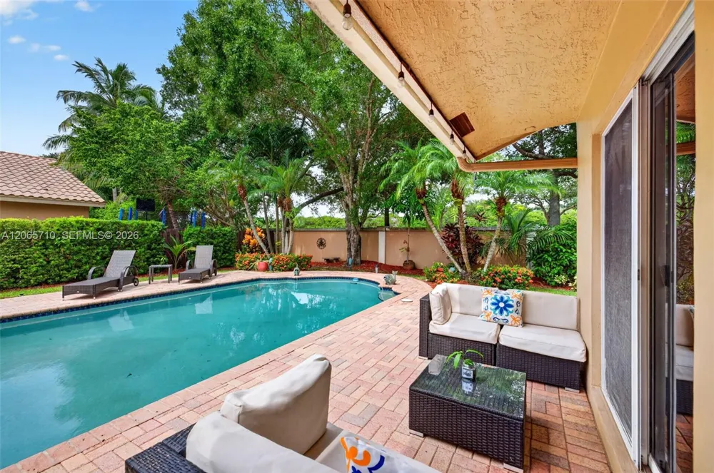 581 NW 110th Ave Plantation, FL 33324