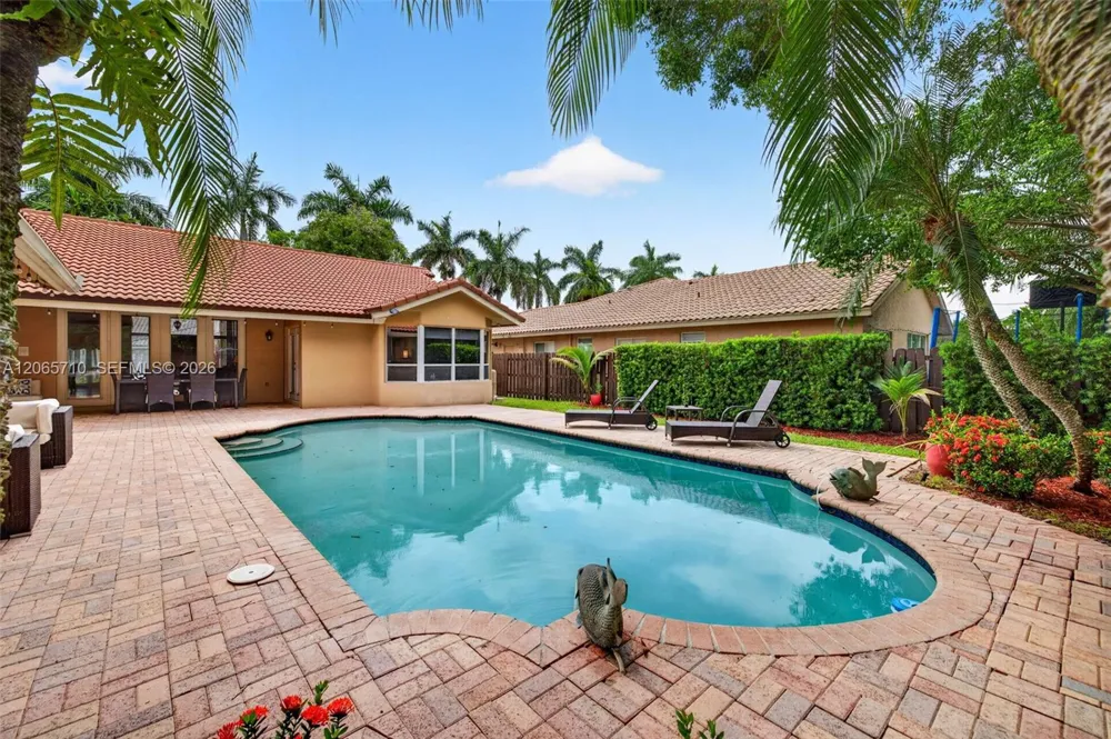 581 NW 110th Ave Plantation, FL 33324