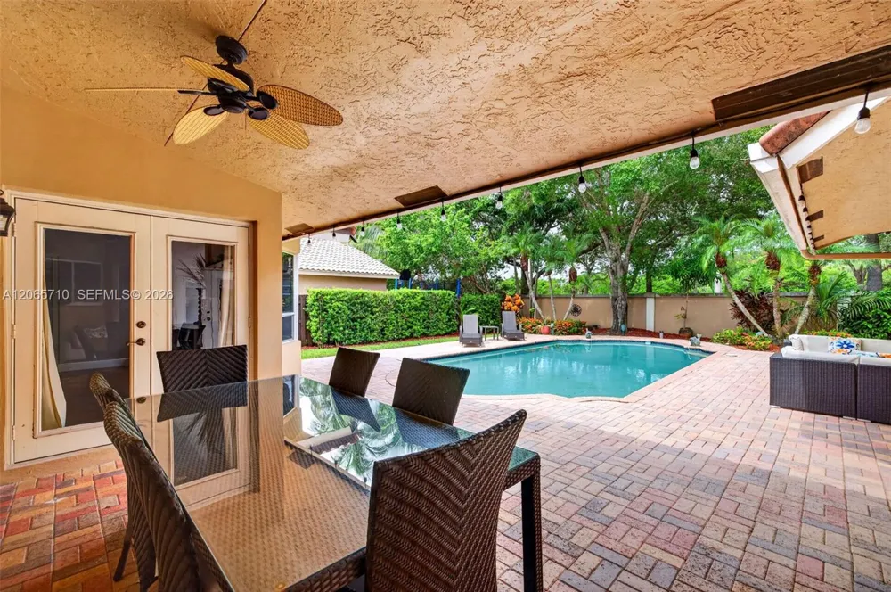581 NW 110th Ave Plantation, FL 33324