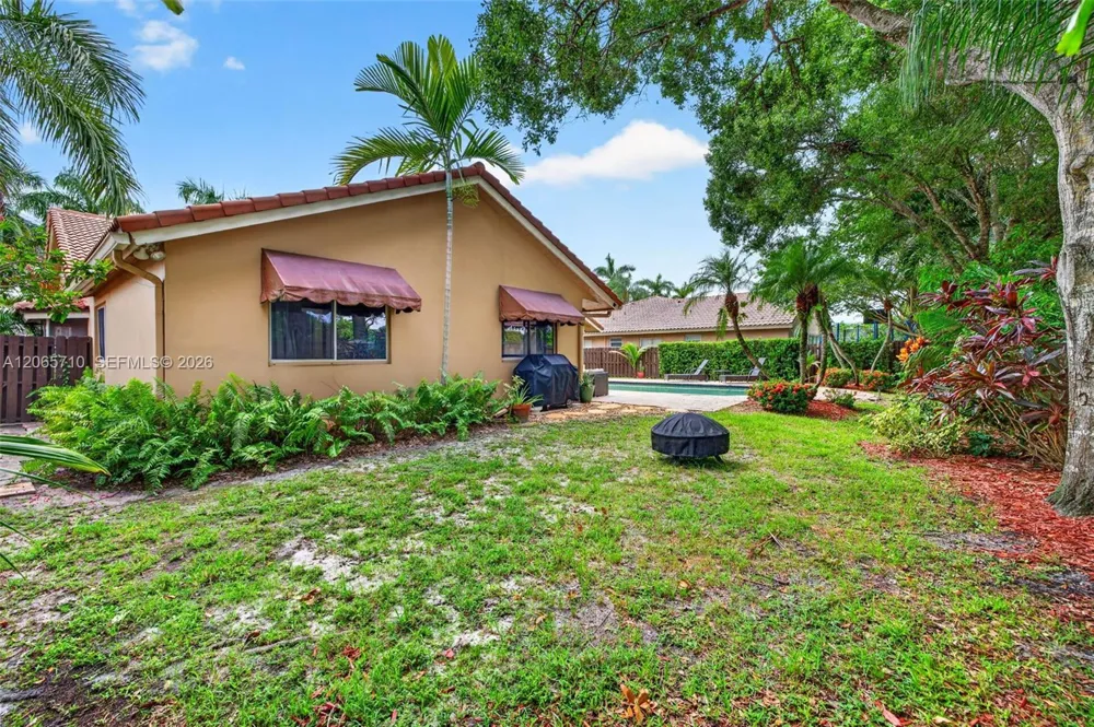 581 NW 110th Ave Plantation, FL 33324