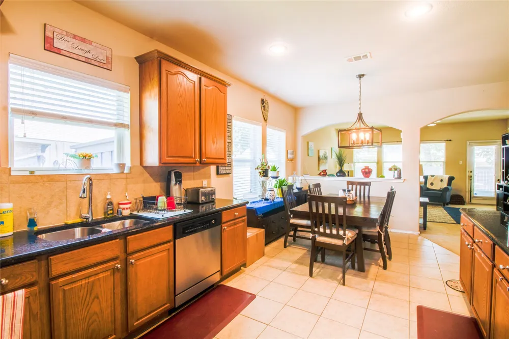 5005 Spyglass Hill Lane Denton, TX 76208