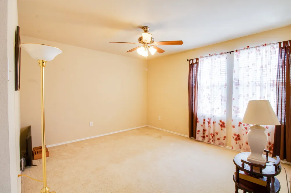 5005 Spyglass Hill Lane Denton, TX 76208
