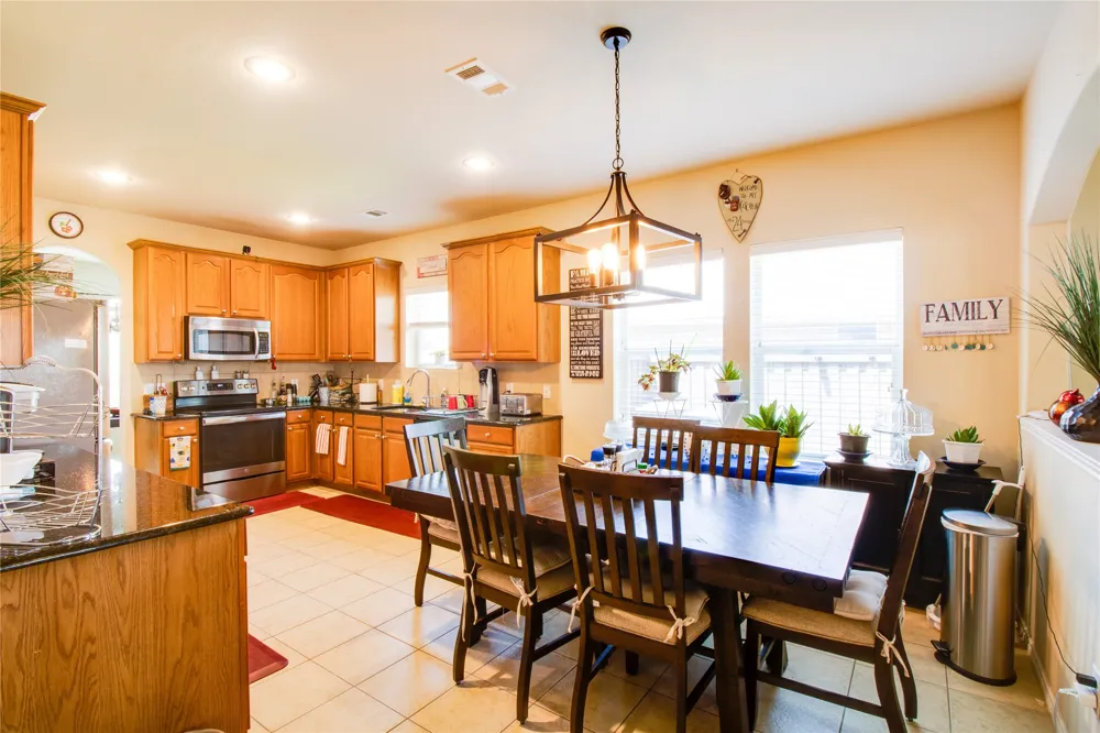 5005 Spyglass Hill Lane Denton, TX 76208