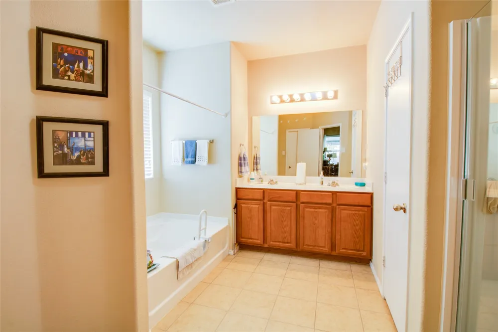 5005 Spyglass Hill Lane Denton, TX 76208