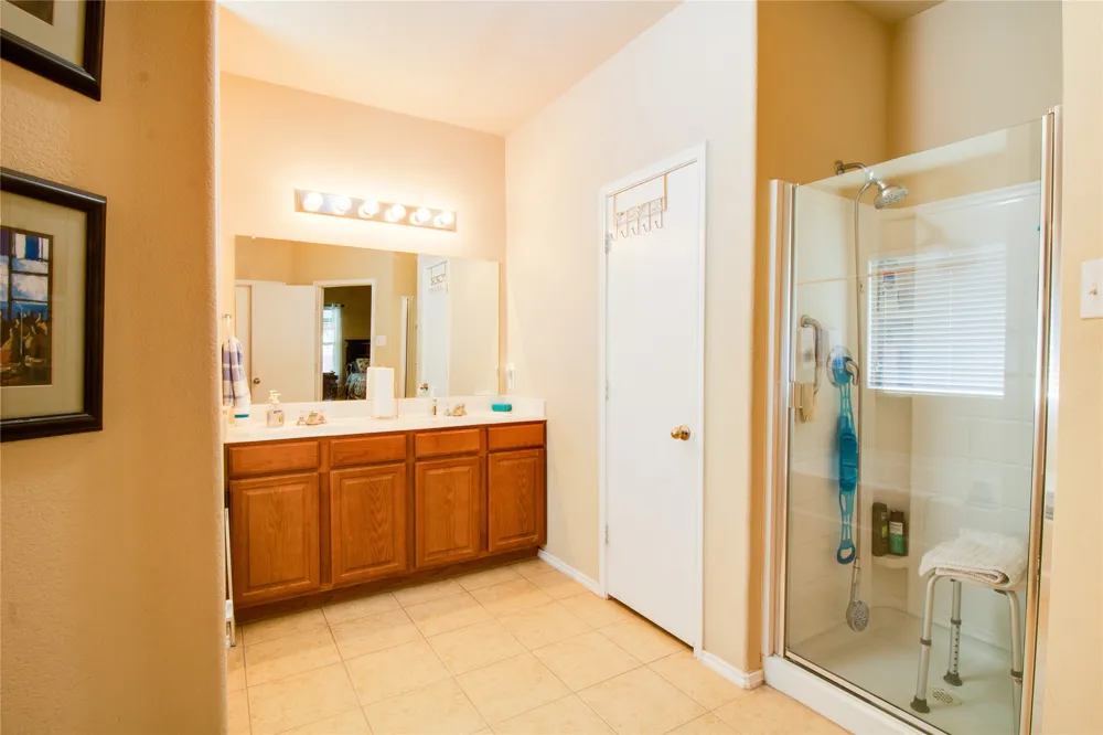 5005 Spyglass Hill Lane Denton, TX 76208