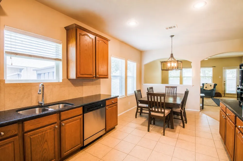 5005 Spyglass Hill Lane Denton, TX 76208