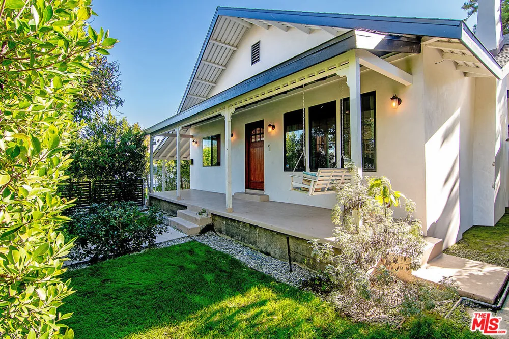 13220 Erwin Street Van Nuys, CA 91401