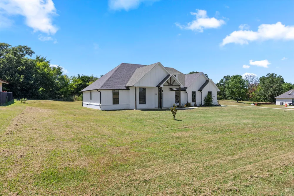 11939 County Road 3513 Ada, OK 74820