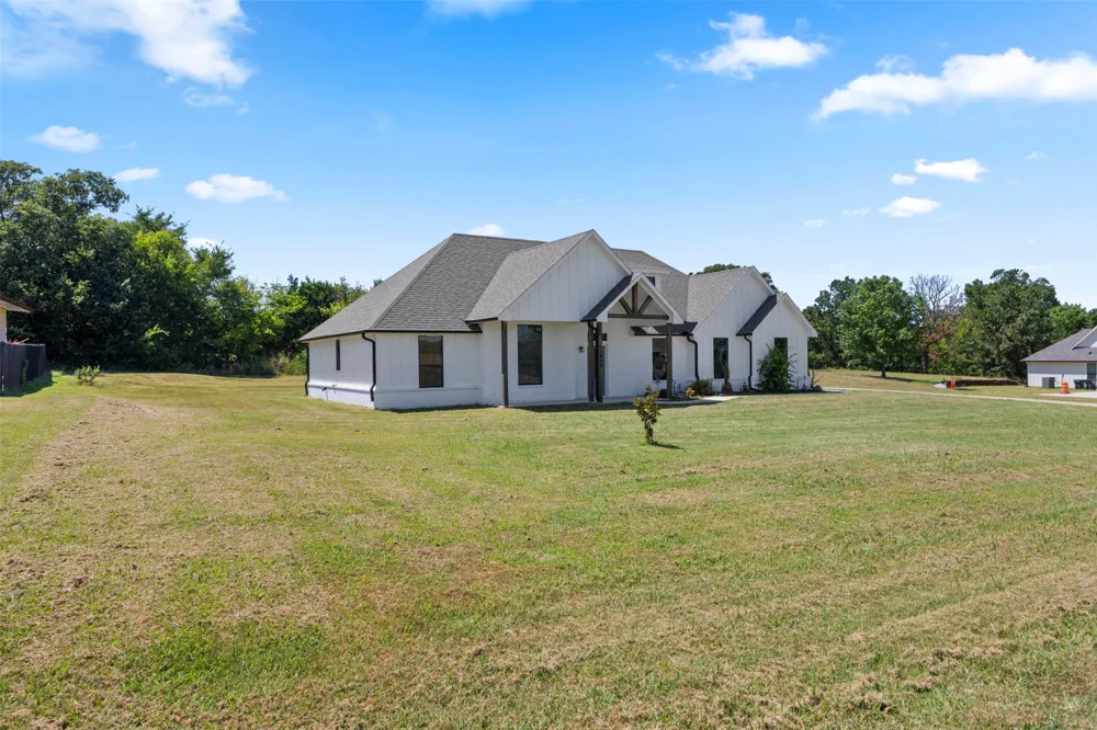 11939 County Road 3513 Ada, OK 74820