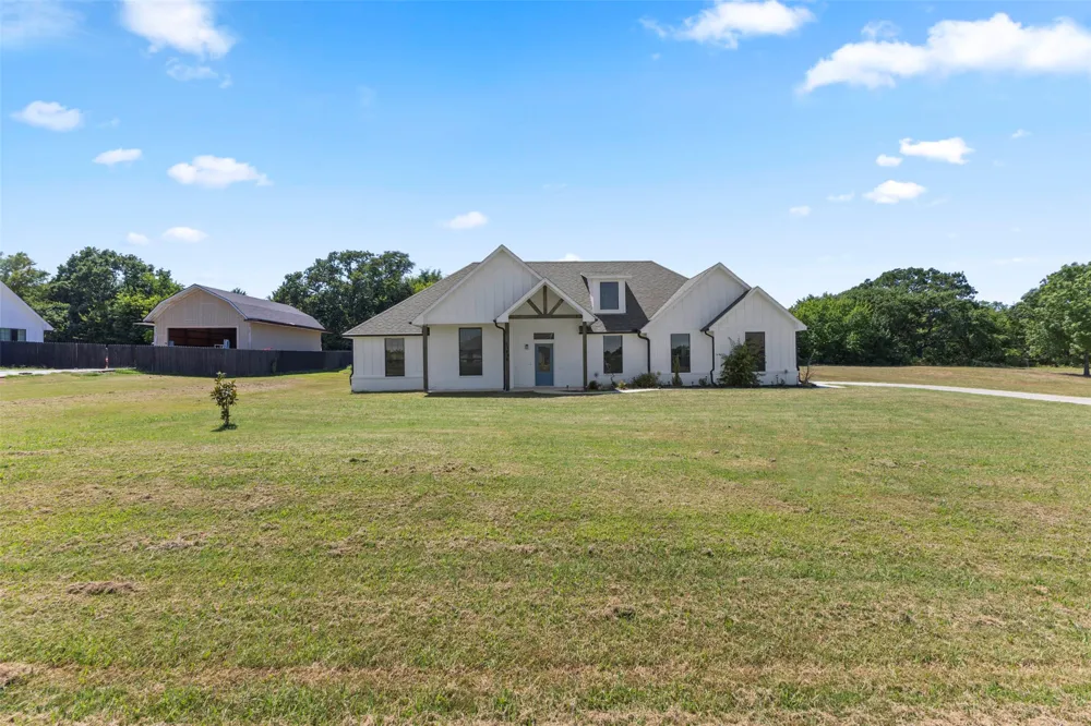 11939 County Road 3513 Ada, OK 74820