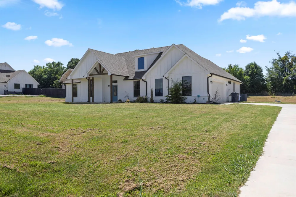 11939 County Road 3513 Ada, OK 74820