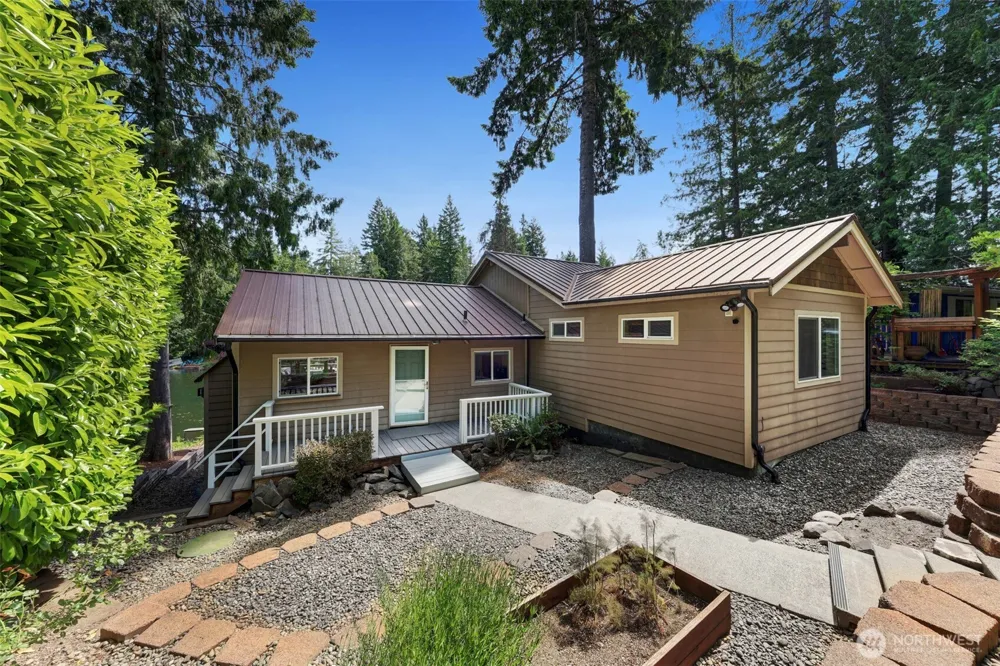 292 NE Lake Drive Tahuya, WA 98588