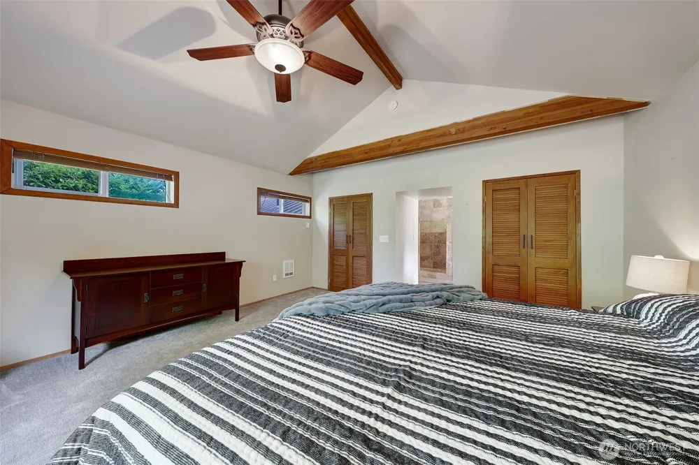292 NE Lake Drive Tahuya, WA 98588