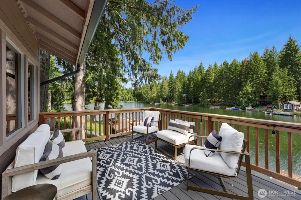 292 NE Lake Drive Tahuya, WA 98588