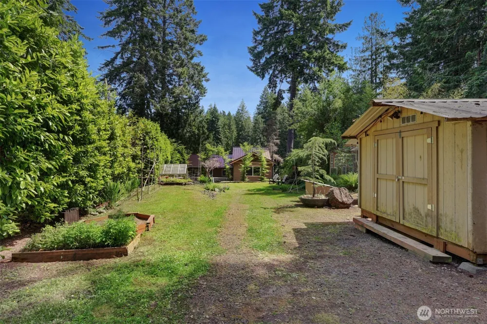 292 NE Lake Drive Tahuya, WA 98588
