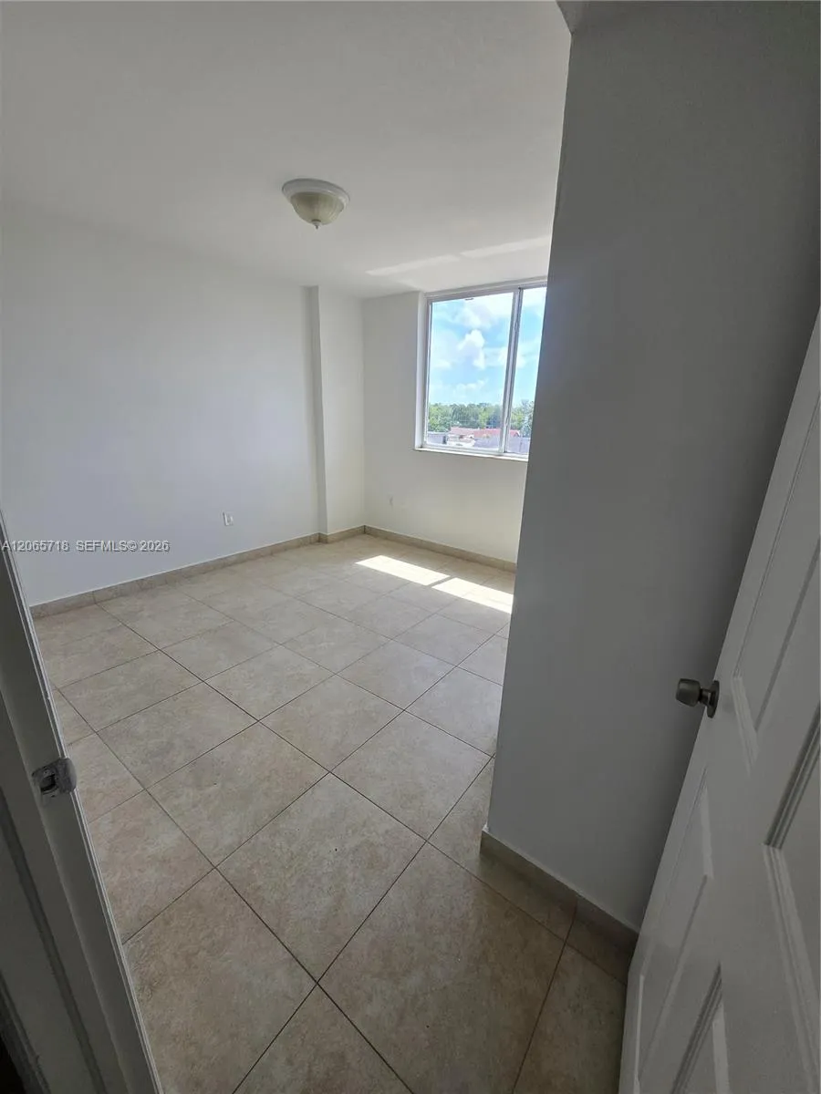 2647 NW 25th Ave #511 Miami, FL 33142