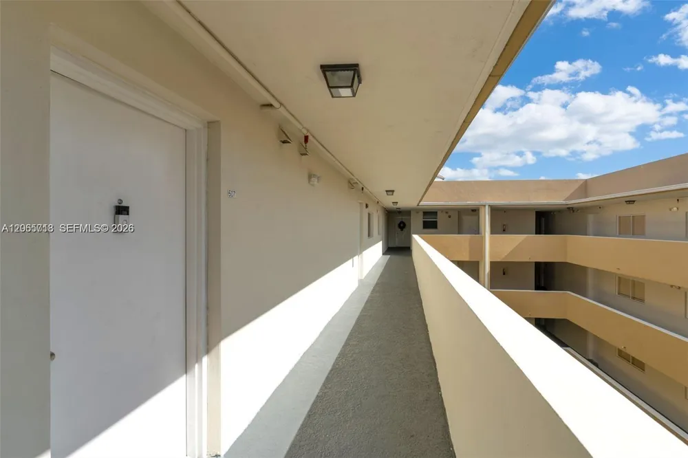 2647 NW 25th Ave #511 Miami, FL 33142