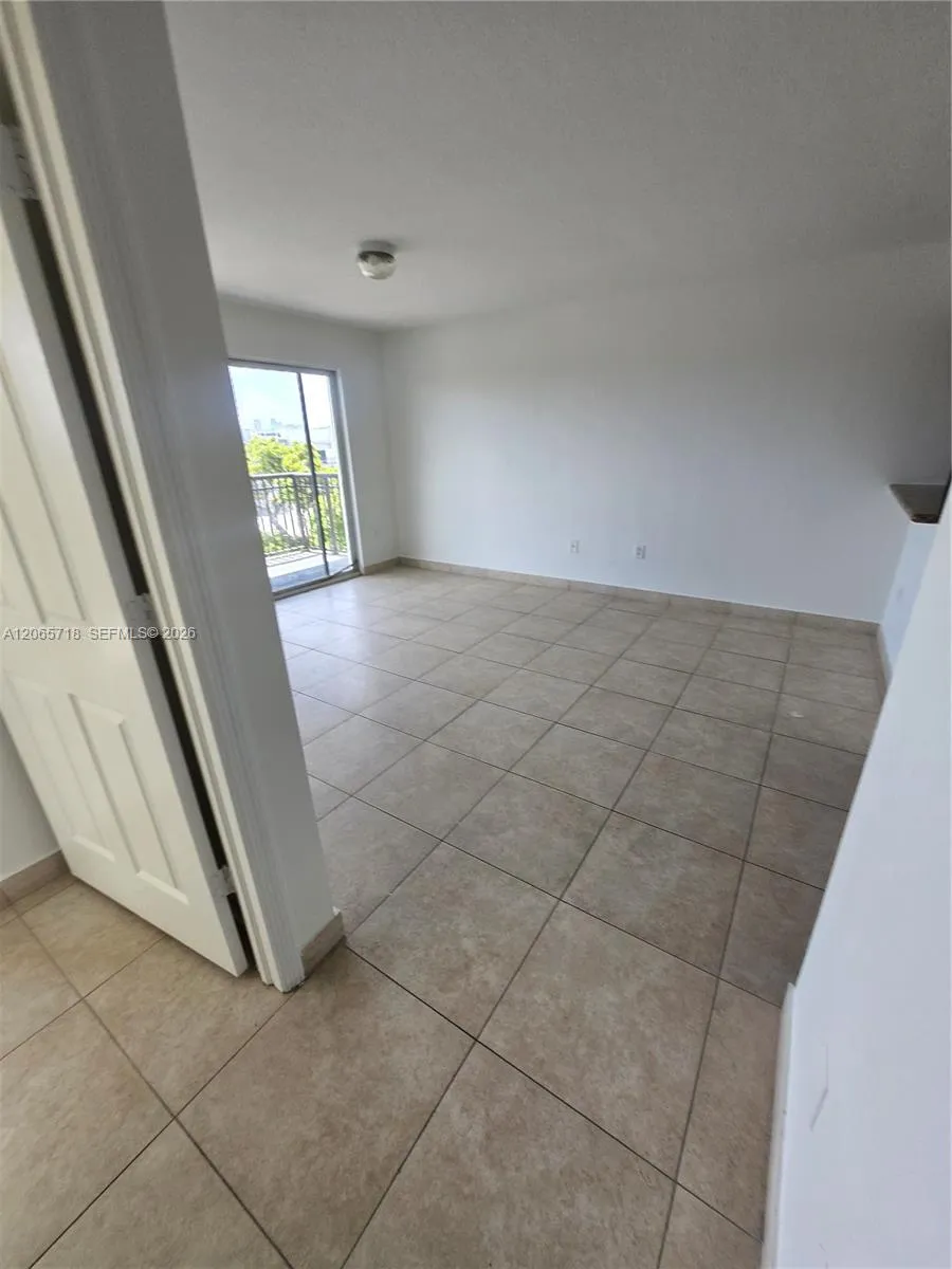 2647 NW 25th Ave #511 Miami, FL 33142