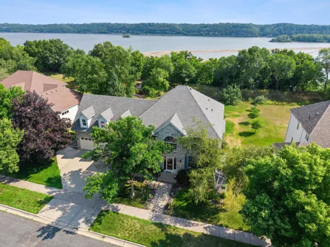 1484 Riverbluff Drive