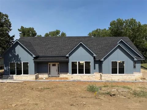 4705 S Linwood Drive