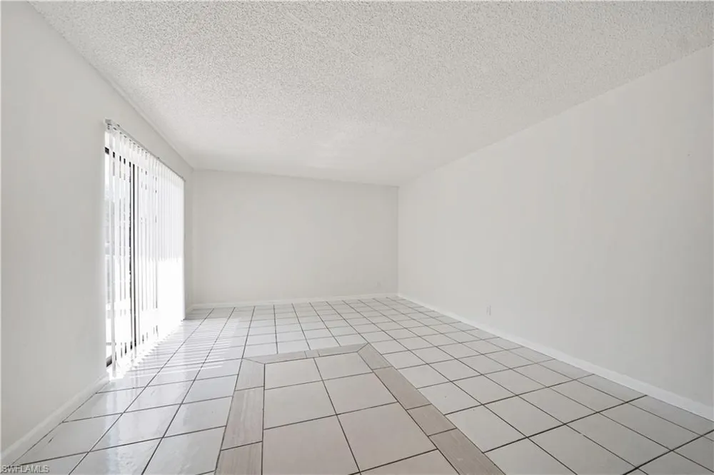 2173 white pine Circle #C Green Acres, FL 33415