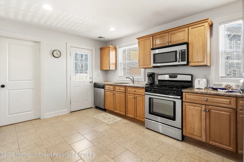 197 2nd Avenue Manasquan, NJ 08736