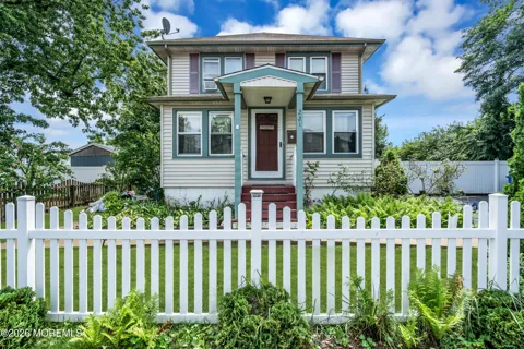 221 Sunset Avenue