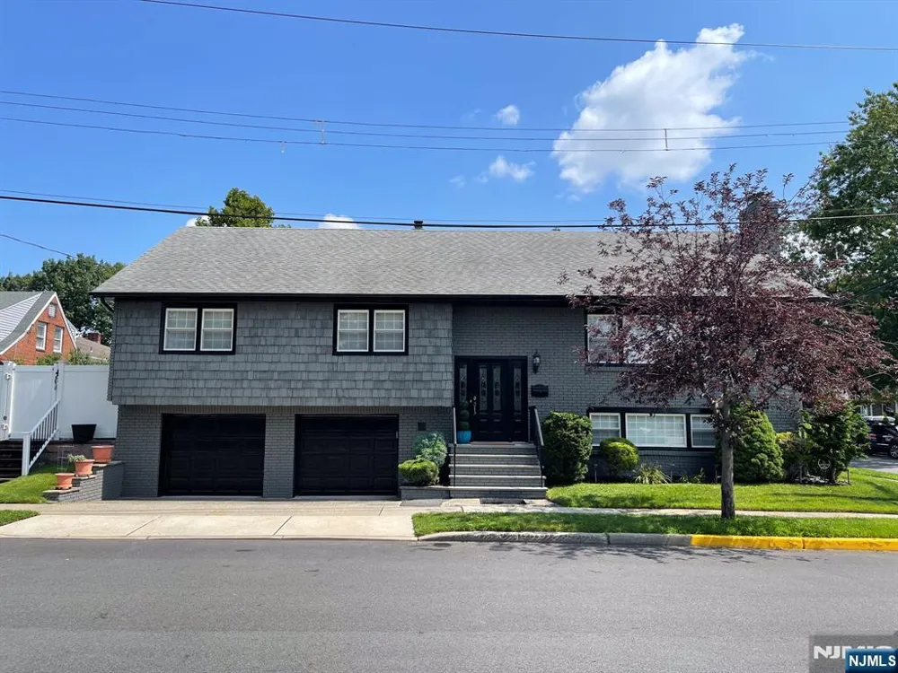 5 Hillside Terrace East Rutherford, NJ 07073