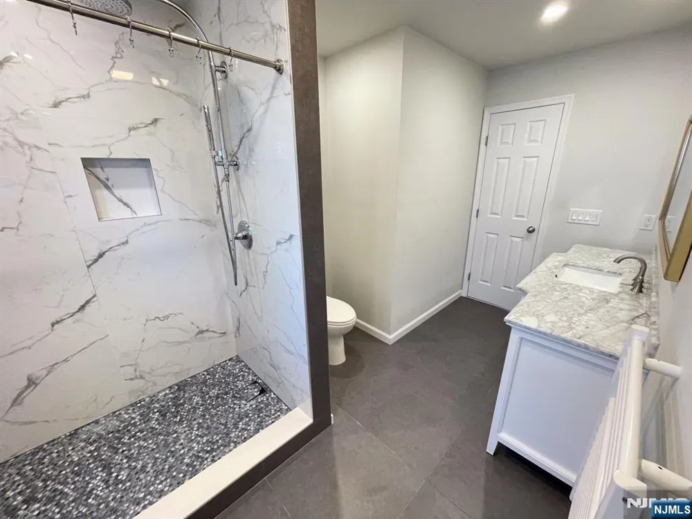 5 Hillside Terrace East Rutherford, NJ 07073