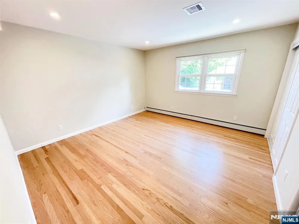 5 Hillside Terrace East Rutherford, NJ 07073