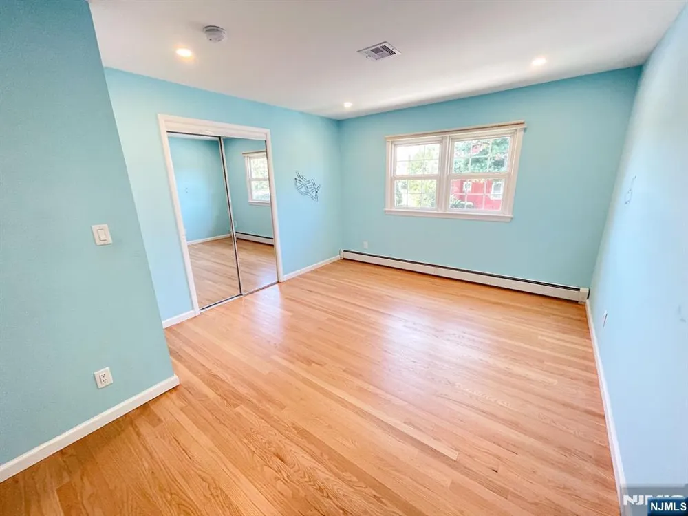 5 Hillside Terrace East Rutherford, NJ 07073