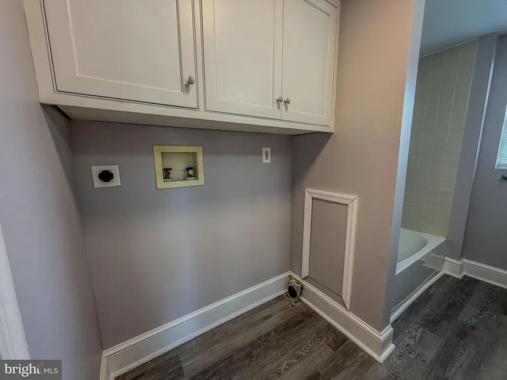 1810 MCCAY AVENUE Upper Chichester, PA 19061