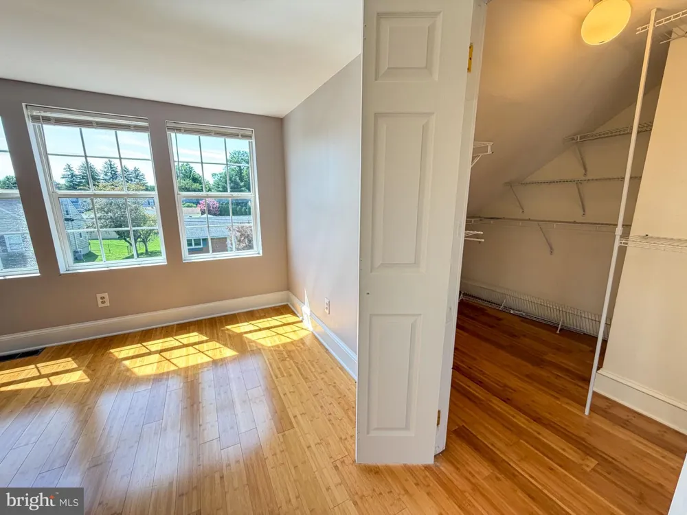 1810 MCCAY AVENUE Upper Chichester, PA 19061