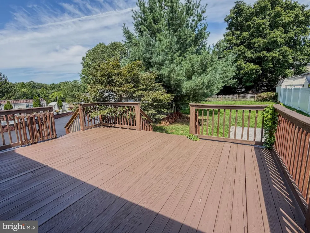 1810 MCCAY AVENUE Upper Chichester, PA 19061