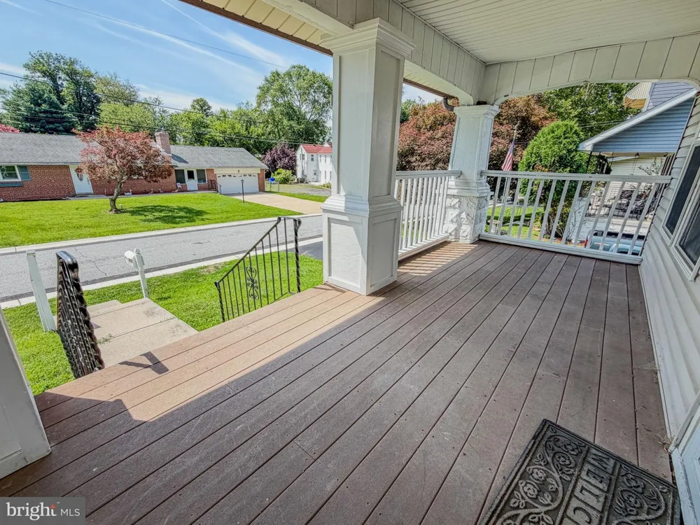 1810 MCCAY AVENUE Upper Chichester, PA 19061