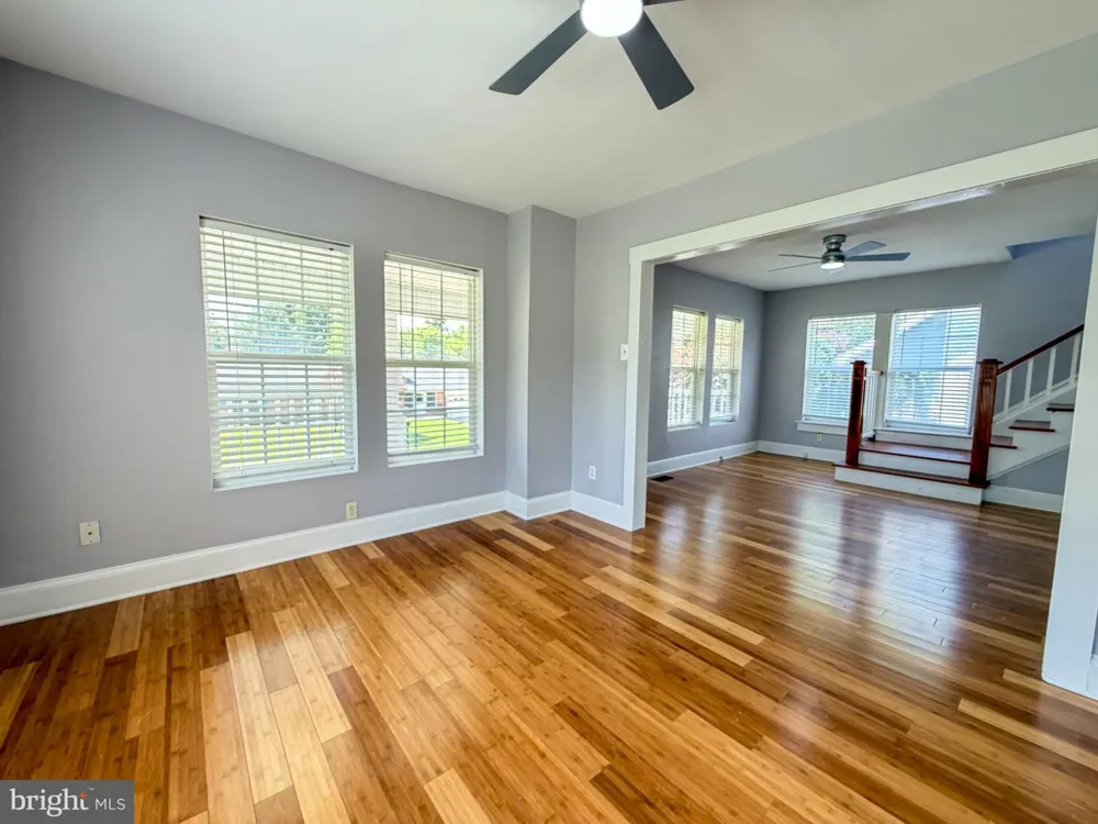 1810 MCCAY AVENUE Upper Chichester, PA 19061