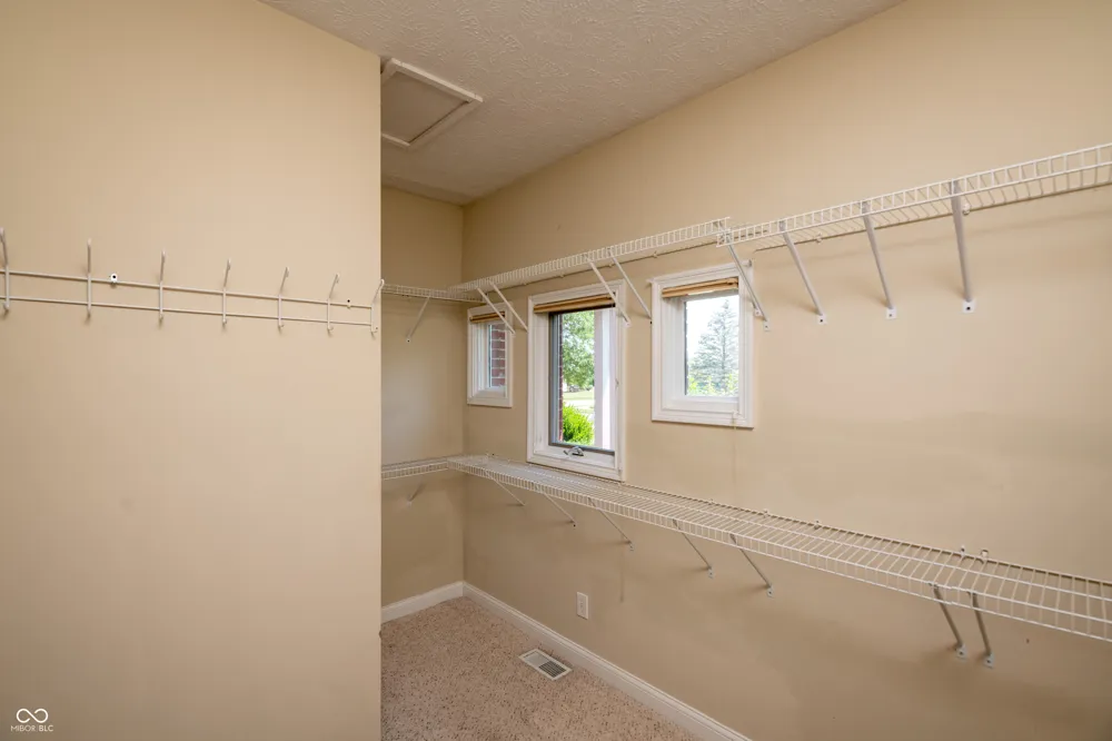 1796 Willow Bend Court Avon, IN 46123