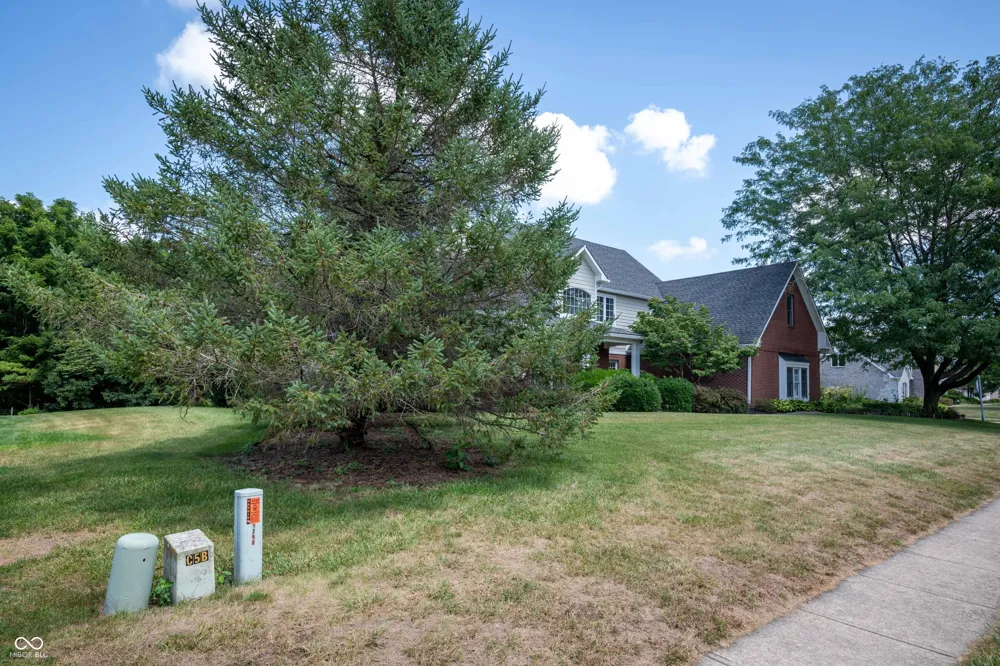 1796 Willow Bend Court Avon, IN 46123