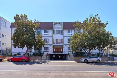 431 S Kingsley Drive