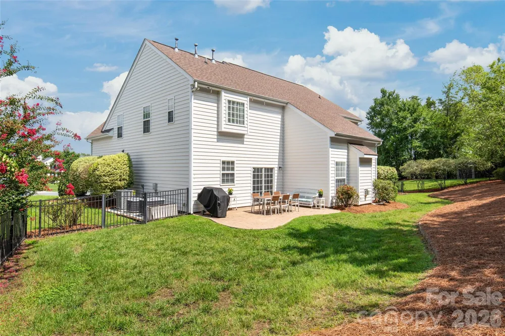 1906 Birchbrook Court Harrisburg, NC 28075