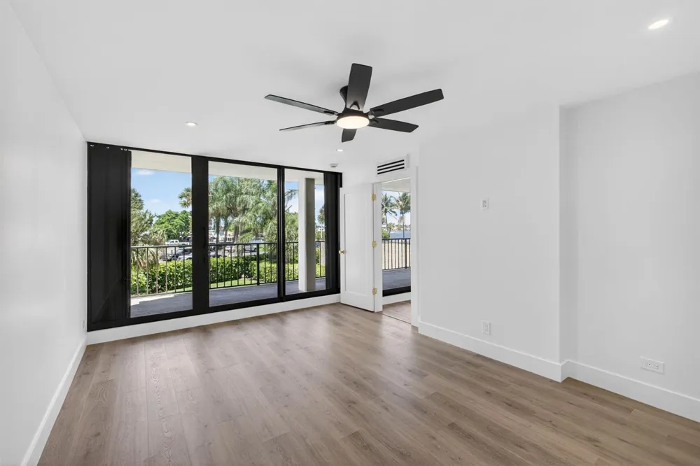 136 Lakeshore Drive North Palm Beach, FL 33408